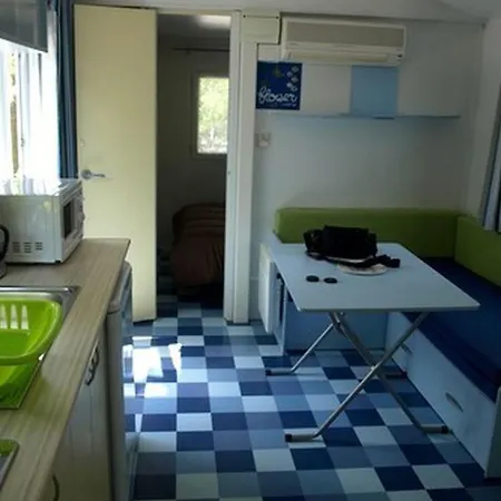 Mobil-home Avec Clim Et Tv - 2 Pers. - Api-1-52-2956