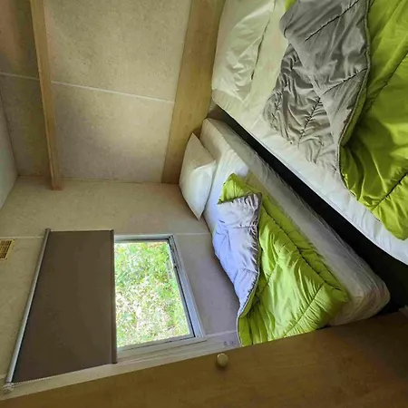 Kemp Mobil-home Avec Clim Et Tv - 2 Pers. - Api-1-52-2956 *
